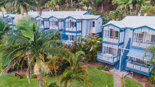 Deluxe Beachfront Villas