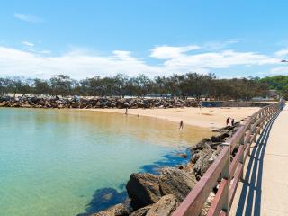 The Vee Wall - Nambucca Heads