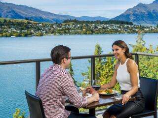 Lakeside Dining