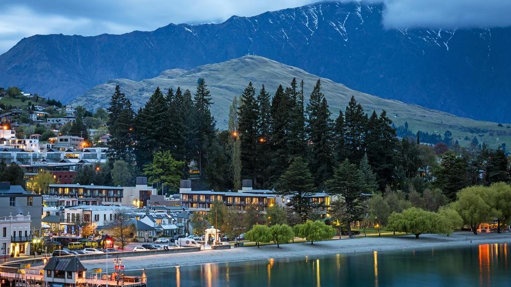 Novotel Queenstown Lakeside, Queenstown hotel, New Zealand