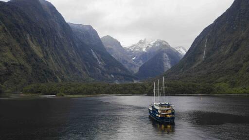 Milford Overnight Cruise - Milford Mariner