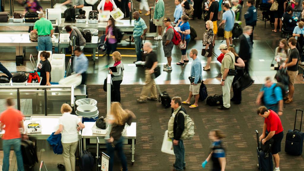 5 Tips Melewati Keamanan Bandara Lebih Cepat