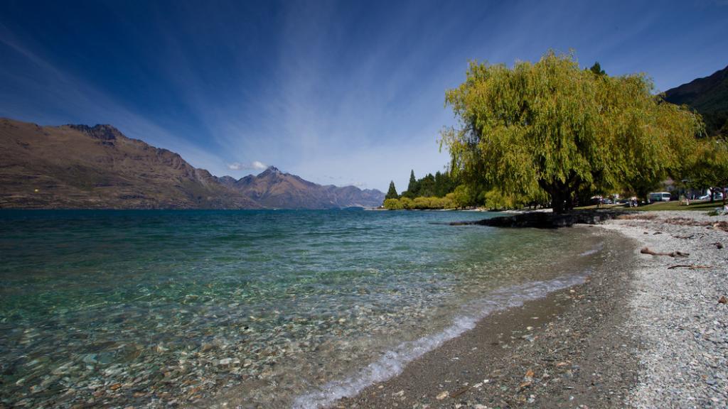 Lake Wakatipu View in front of Peppers Beacon
