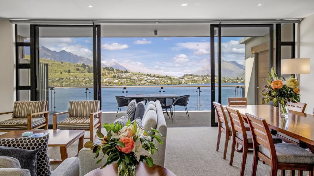 2 Bedroom Executive Lake View Penthouse