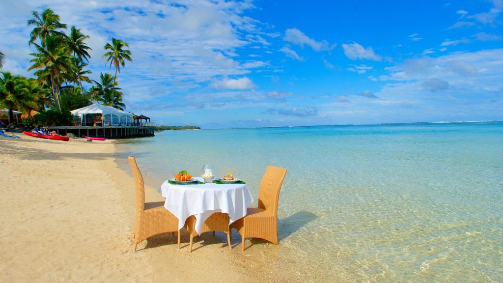 Beachside Dining