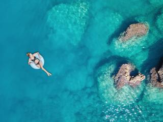 Generic - Ocean - Woman - Floating