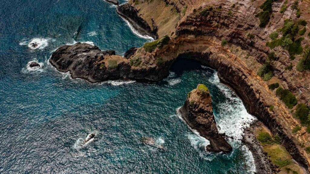 Bird Rock - Norfolk Island Tourism