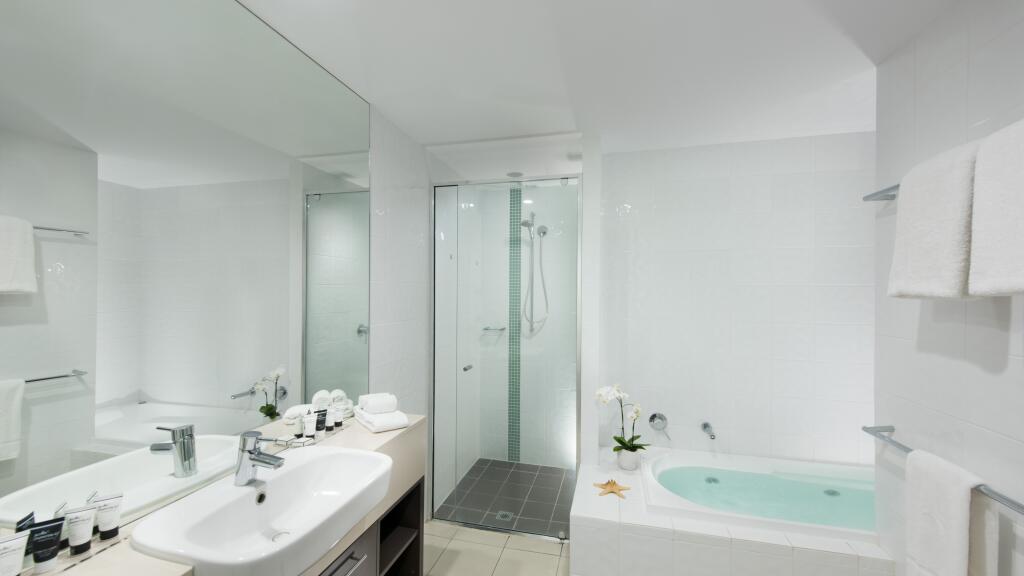 1 Bedroom Garden View Spa Apartment