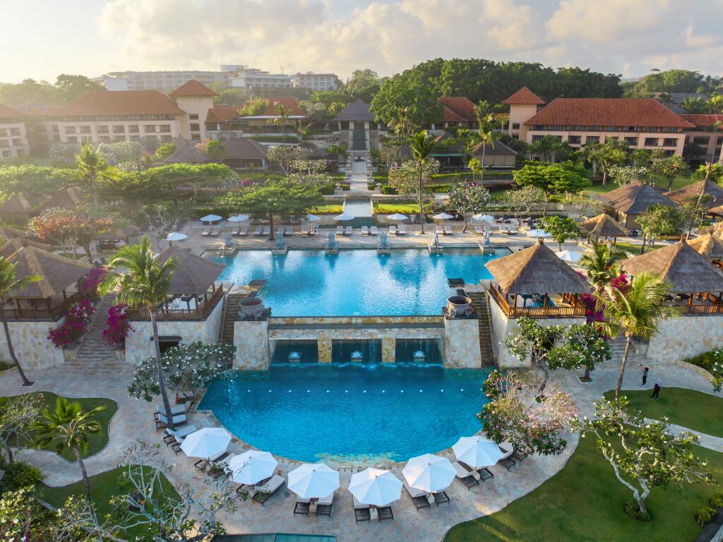 Up to 55% Off Luxury Bonus Escape