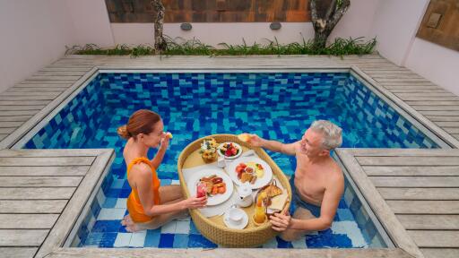 Floating Breakfast