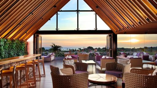 Above Rooftop Lounge & Bar