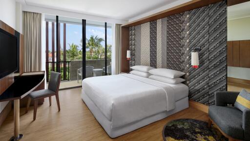 Deluxe Pool View Room