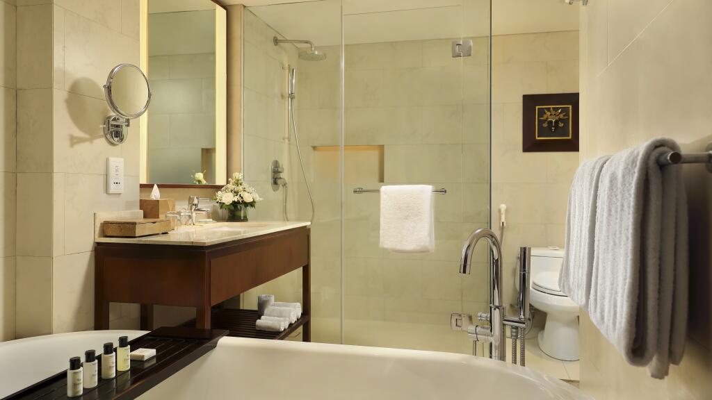 Deluxe Lagoon View Room