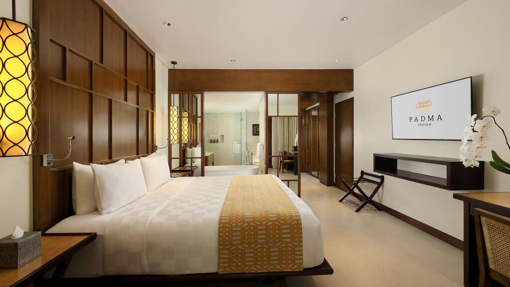 Deluxe Lagoon View Room