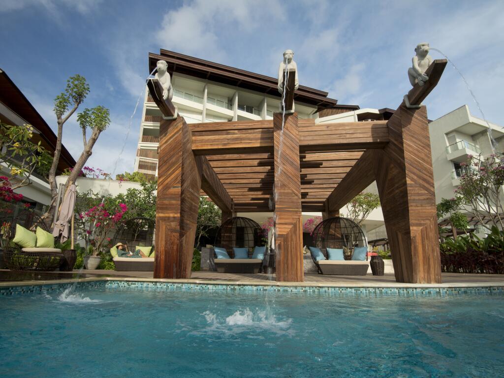 RIMBA Three Monkey Pool