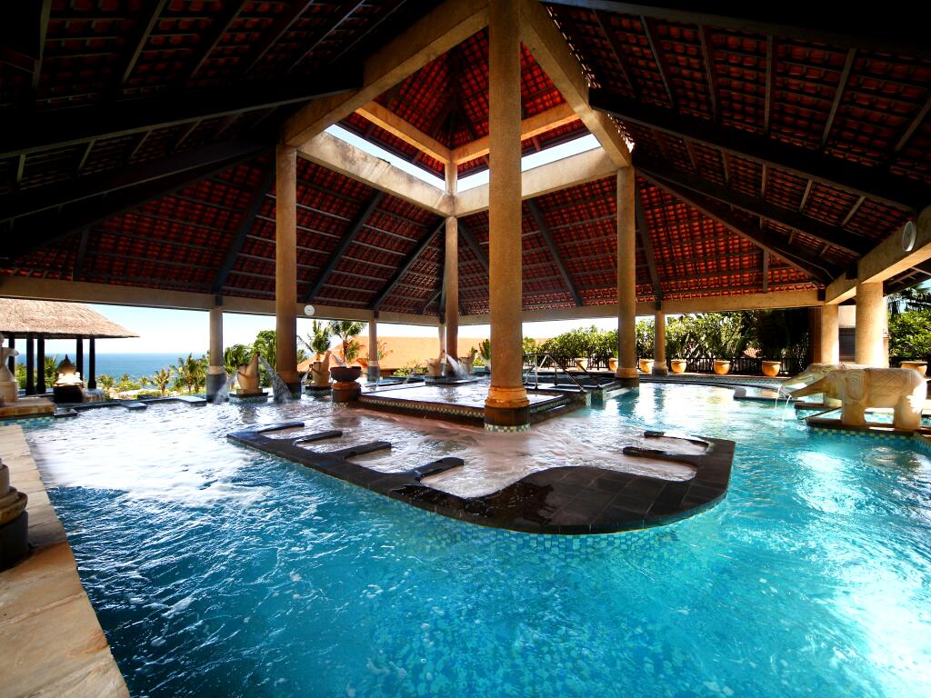 Thalassotherapy Pool
