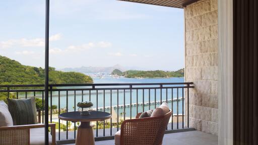 TA`AKTANA Suite Sea View