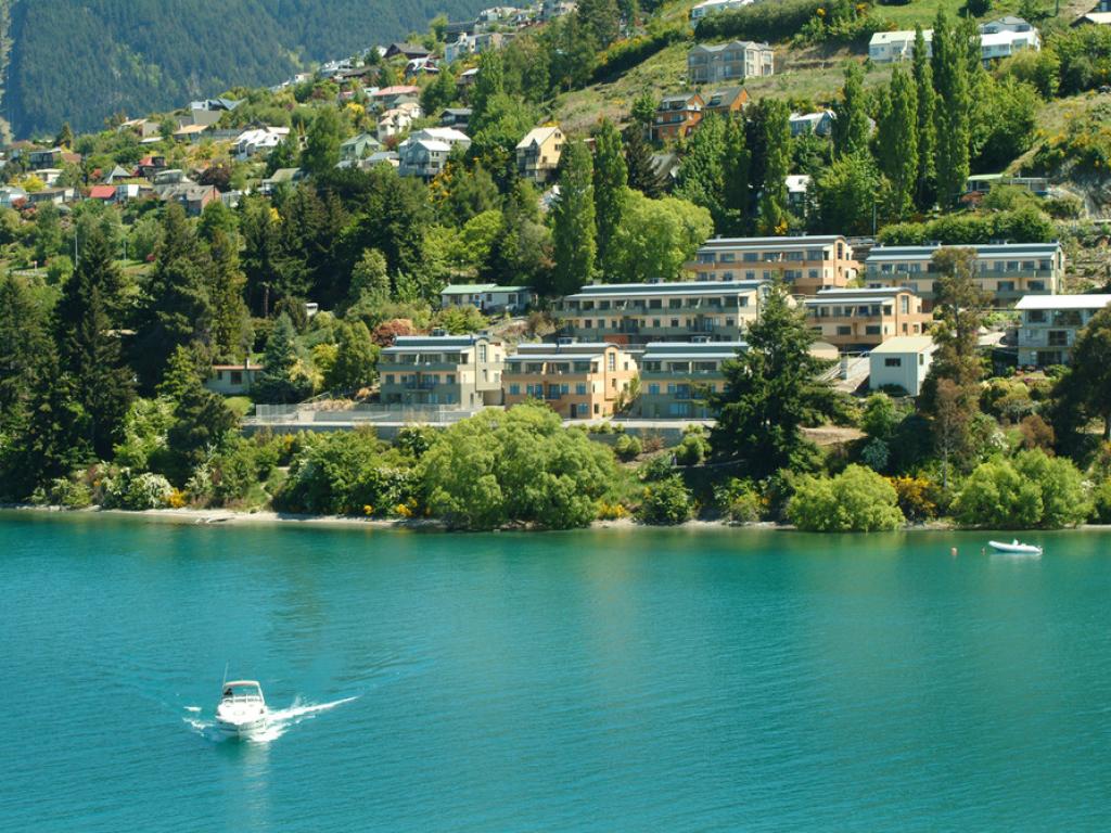 Lakefront Queenstown: Stay Longer & Save