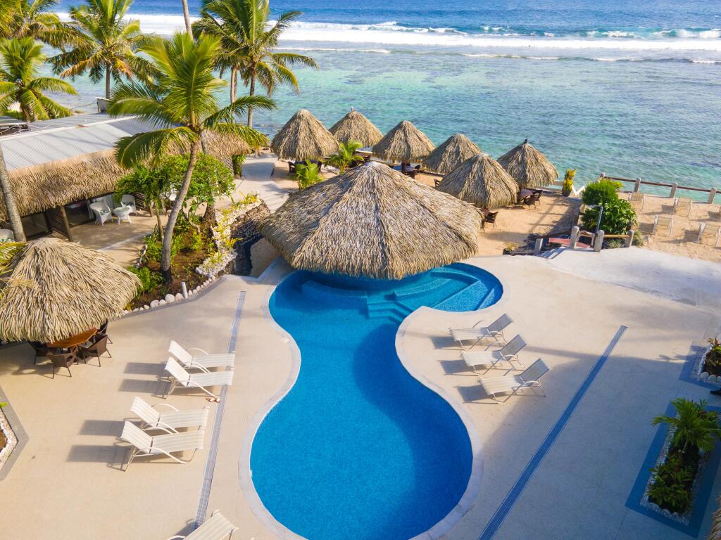 32% Off Tropical Beachfront Vibes