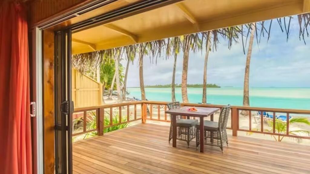 Deluxe Beachfront Bungalow