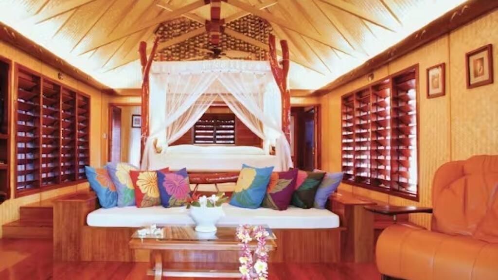 Royal Honeymoon Private Pool Villa