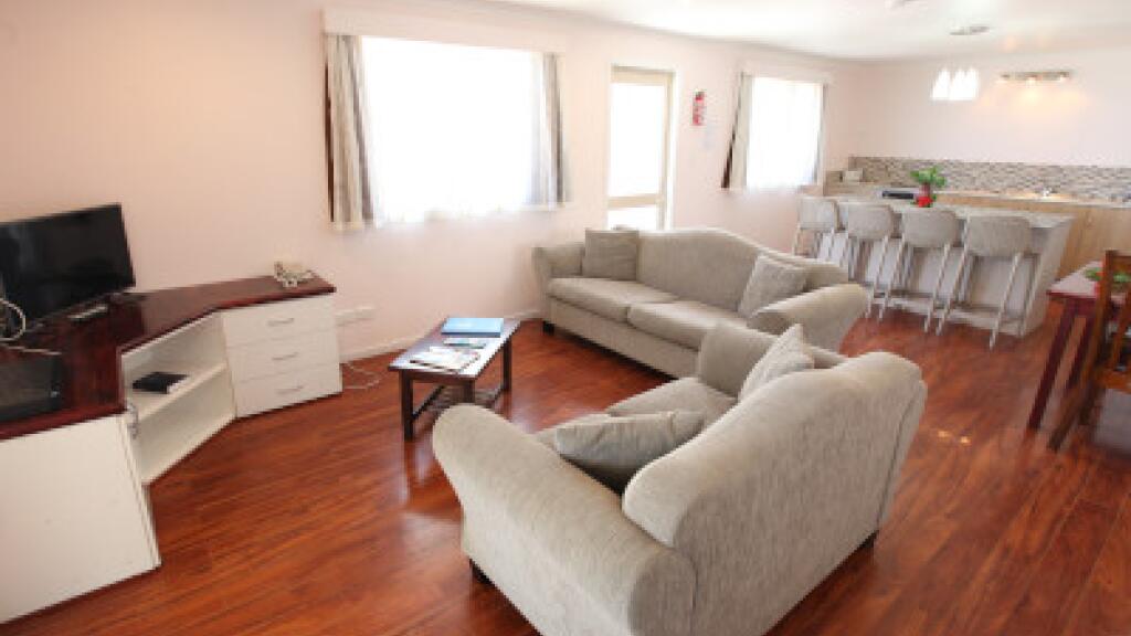2 Bedroom Beachside Apartment