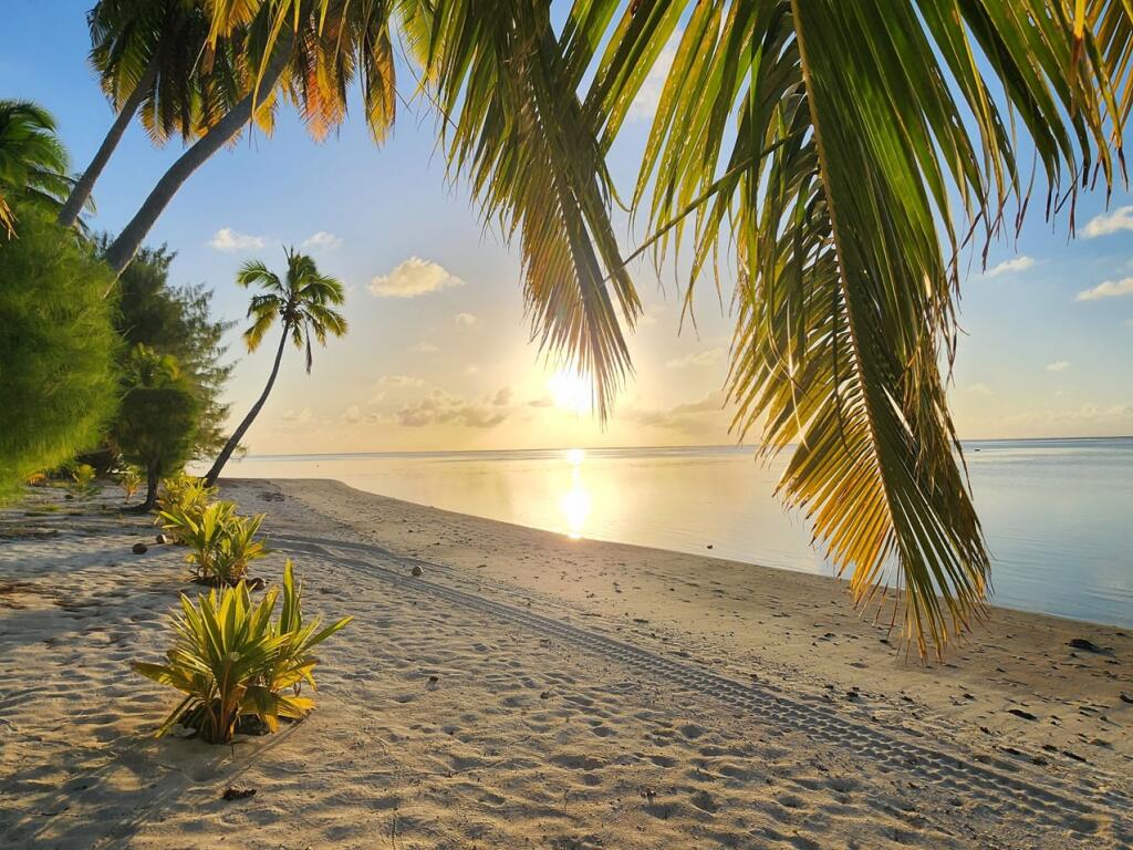 Aitutaki Beachfront Bliss