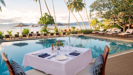 Pool Dining