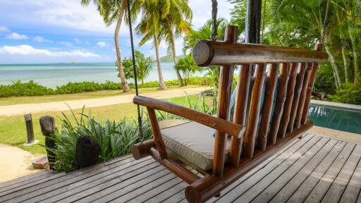 Beachfront Pool Bure