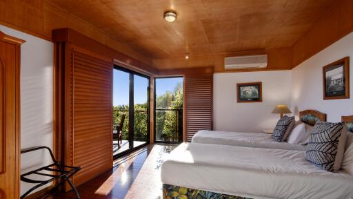 2 Bedroom Canopy Suite