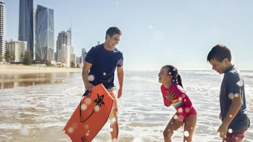 Surfers Paradise - Tourism & Events Queensland