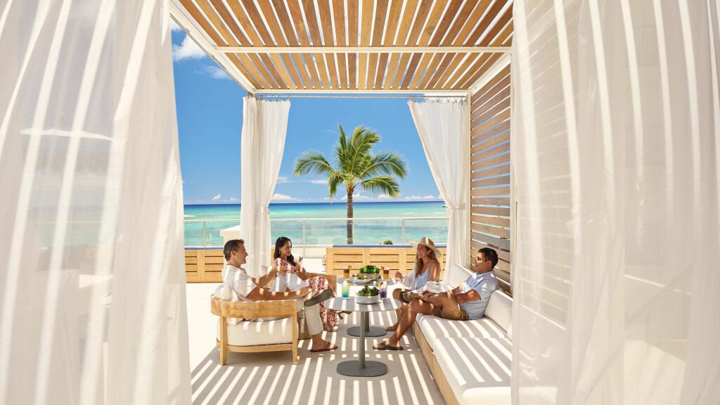 Voyager47 Club Lounge