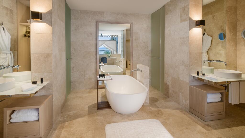 1 Bedroom Hayman Suite