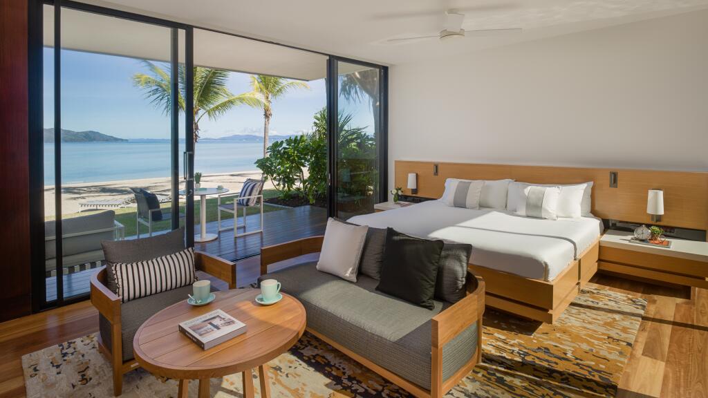 Beachfront Pool Villa