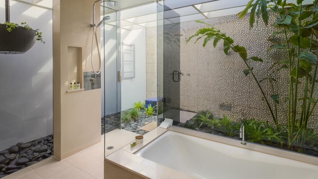 Retreat Courtyard Room
