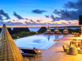 Luxury Pool