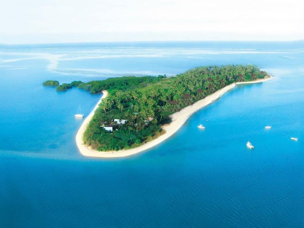 40% Off Beachfront Bure: All Meals