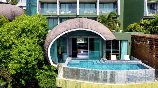 Crest Resort