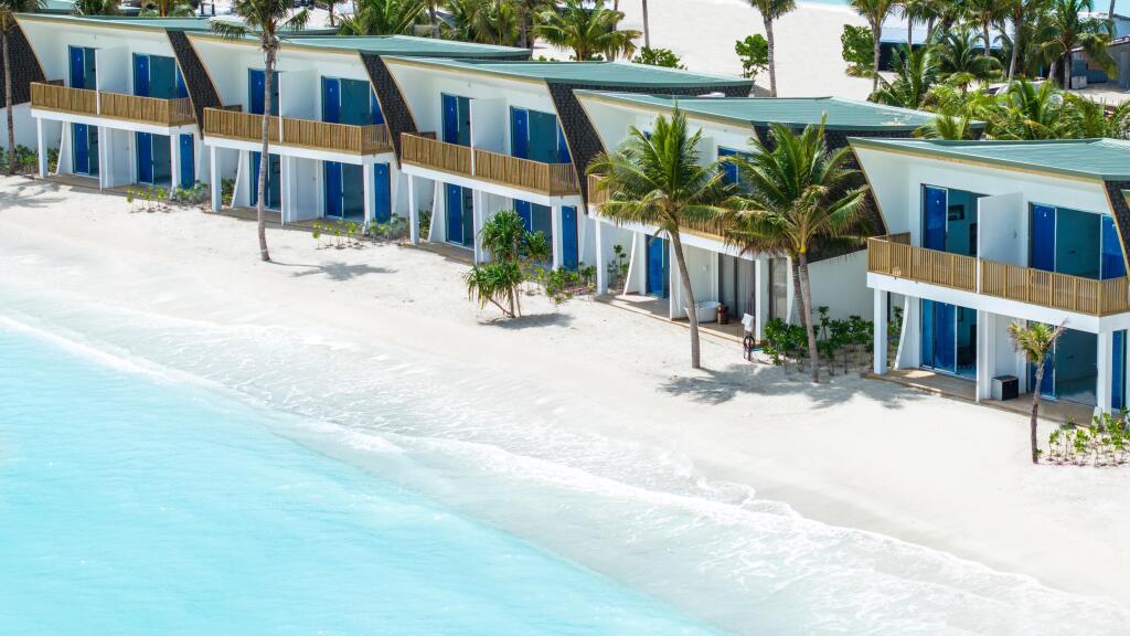 4 Bedroom Mirage Beach House with Patio