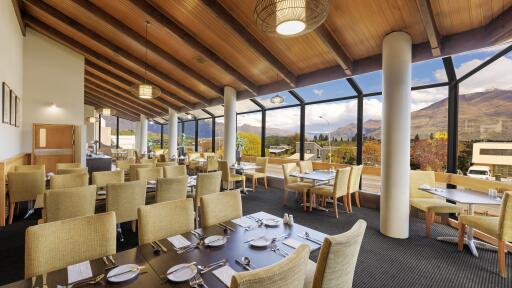 Hillary`s Restaurant