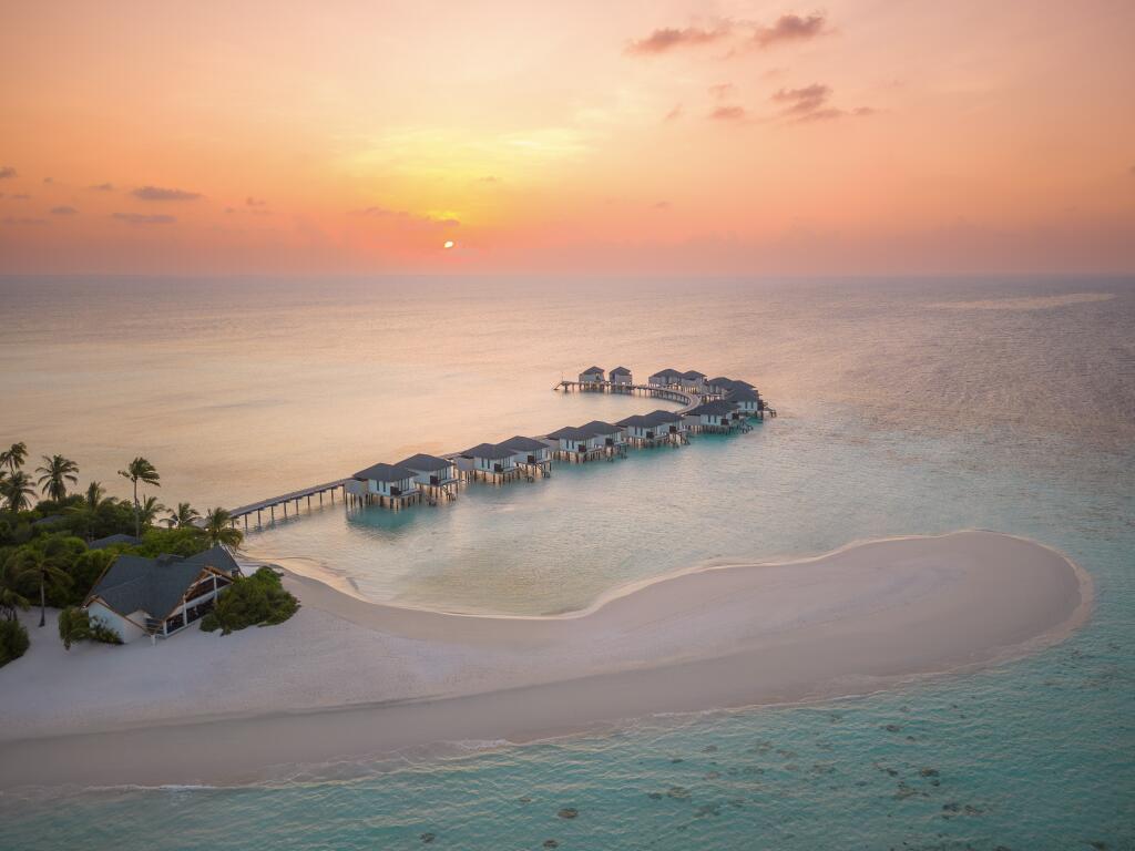 Unwind in Paradise: 48% Off Maldives Escape