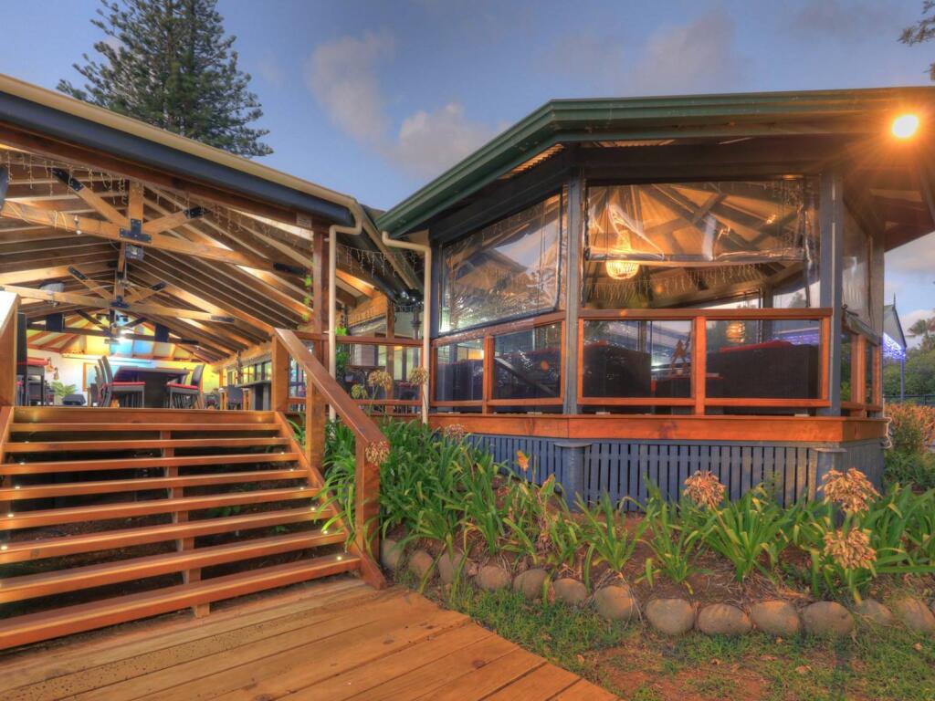 Paradise Norfolk Island Awaits