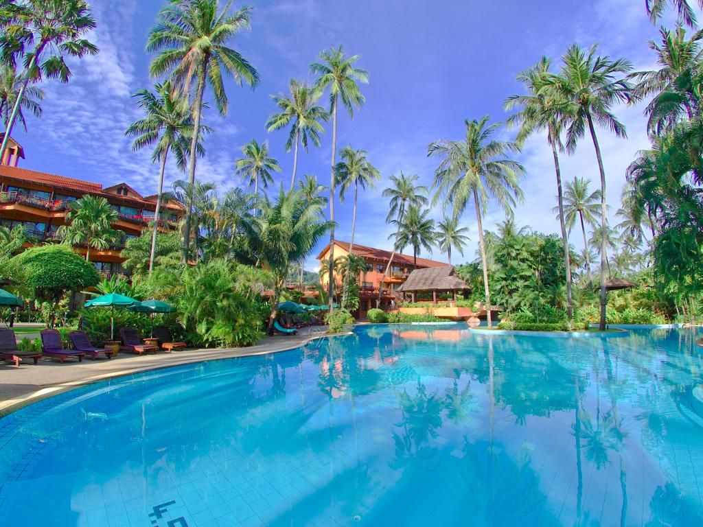 Tropical Phuket Oasis: Save up to 50%
