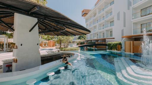Pool Bar - Premier Wing