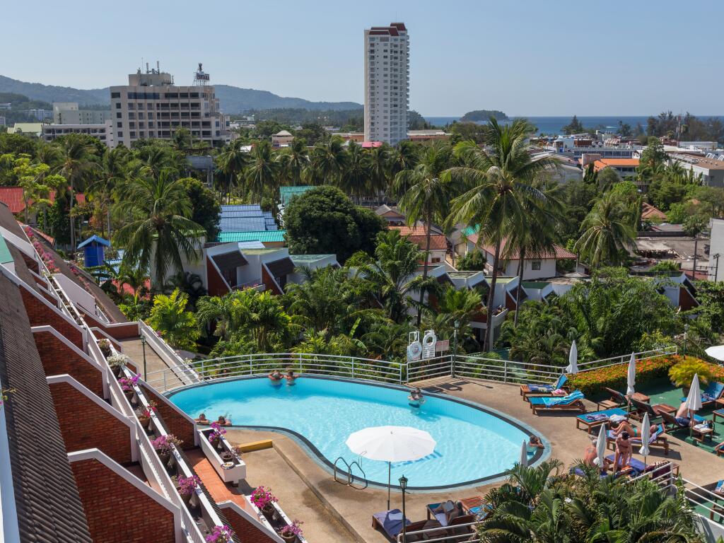 Upgrade & Save 42% + Bonus Dinner