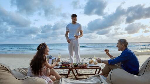 COAST Beach Club & Bistro