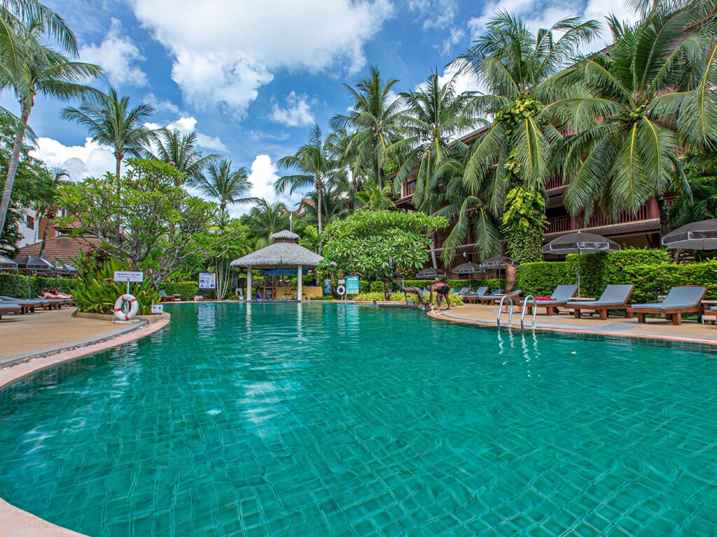 Phuket Getaway: 4 Free Nights