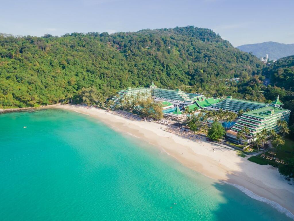 Beachfront Phuket Escape