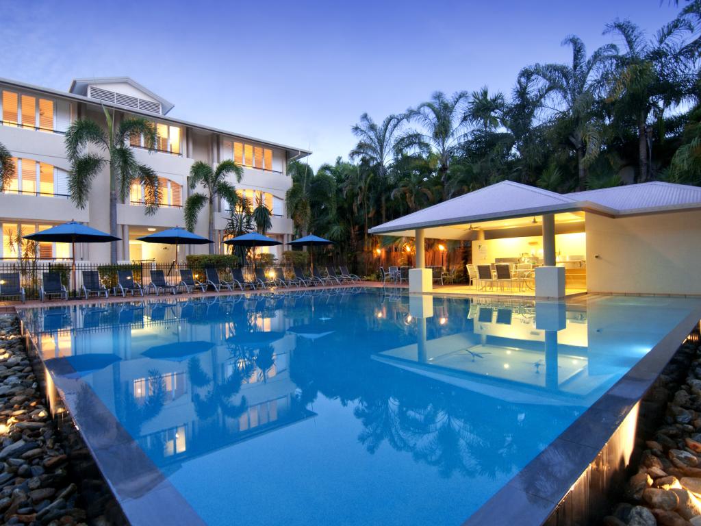 Luxury Port Douglas Escape: Free Night