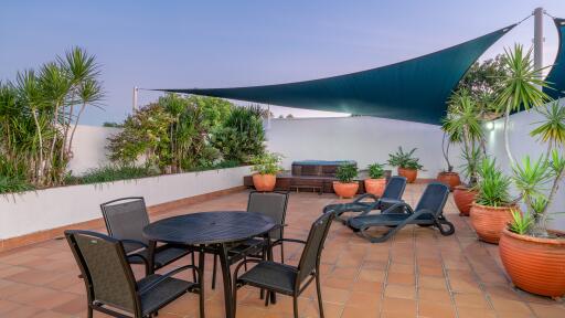 1 Bedroom Rooftop Jacuzzi Apartment